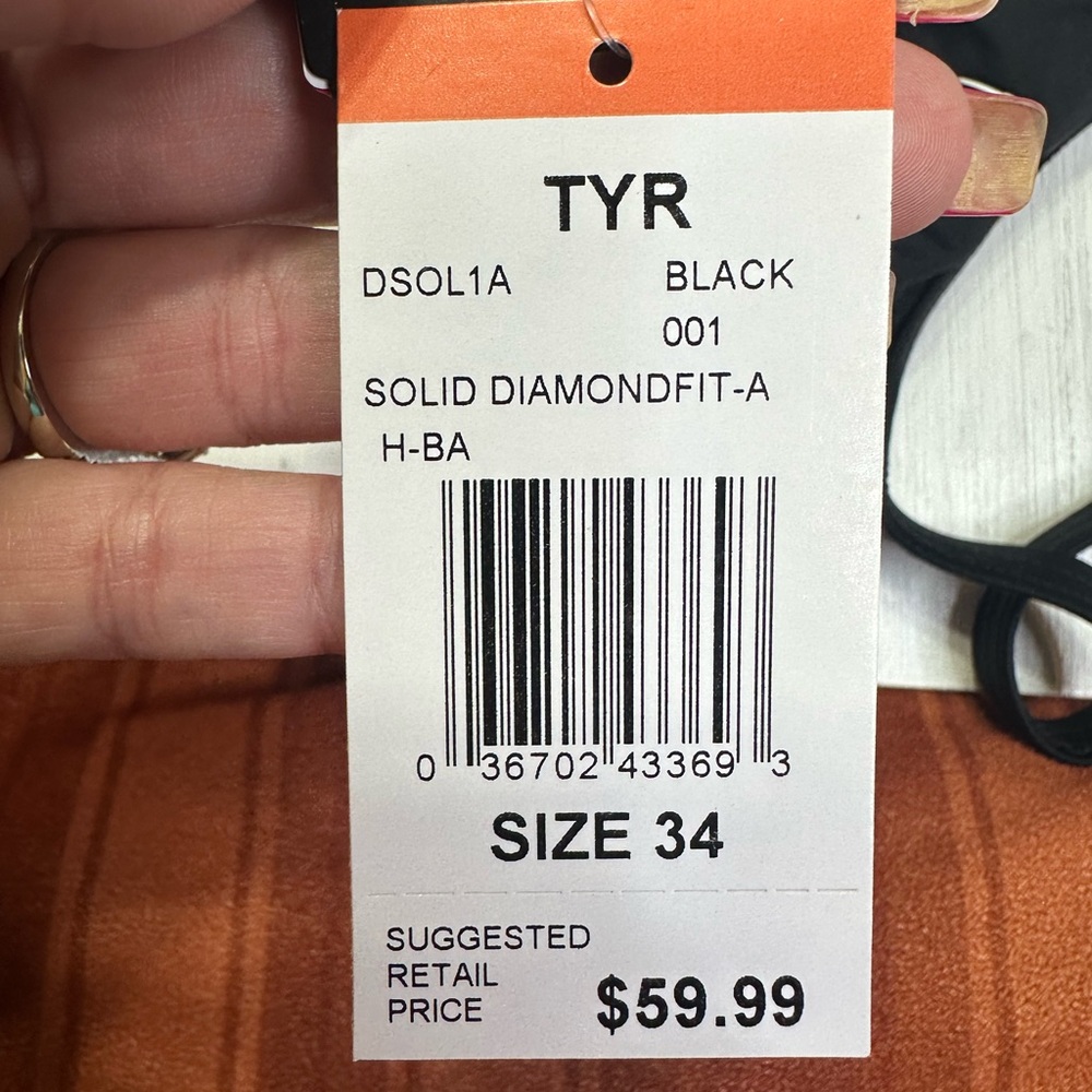 TYR Solid Diamondfit Black One Piece Swimsuit Size 34 NWT Chlorine Resist - Picture 9 of 10
